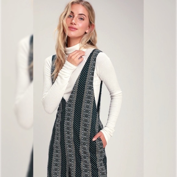 Lulu’s Jumpsuit Olive Patterned Stripe NWOT - Picture 2 of 3